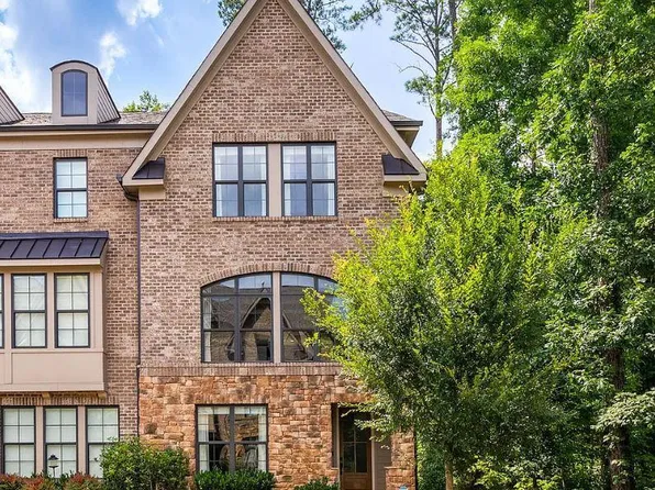 1608 Bowery Dr, Raleigh, NC 27607