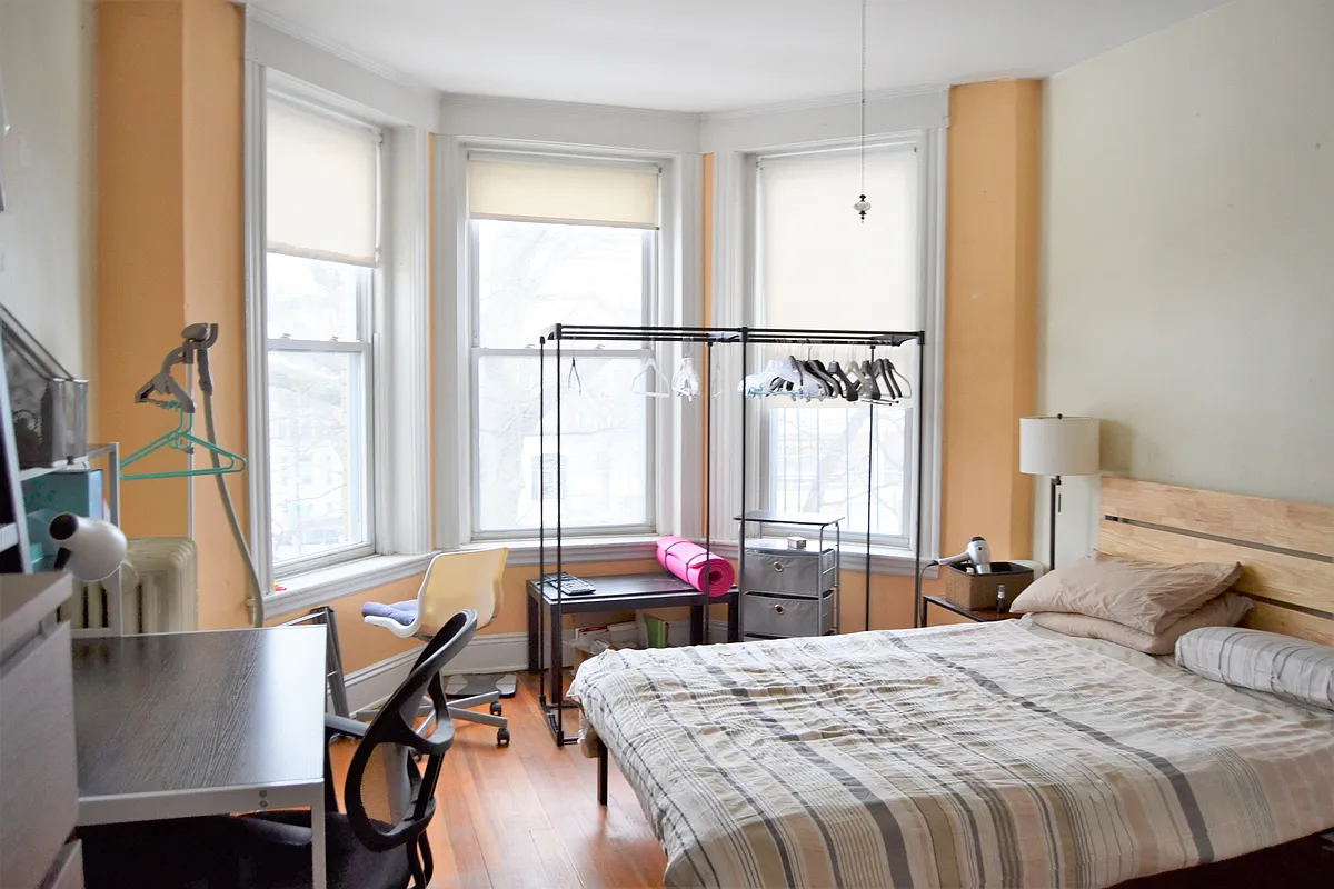 Building Photo - 1126 Commonwealth Ave #6