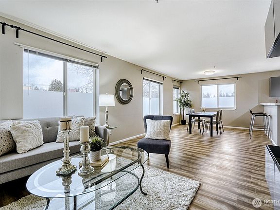2nd image of 10511 Midvale Avenue N #302