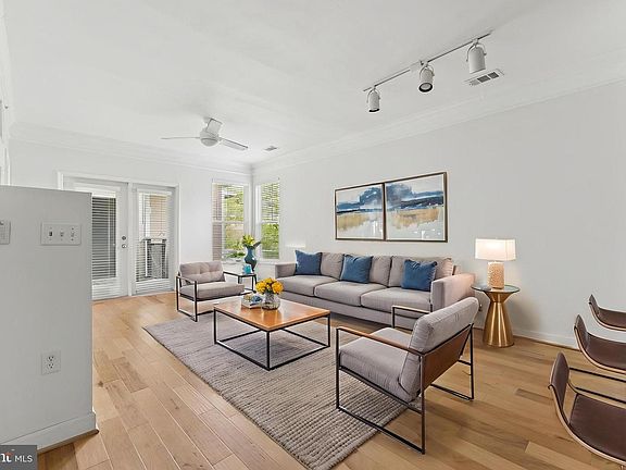 2nd image of 501 Hungerford Dr APT 462