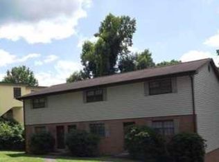 203 Loma Rd APT 3, Charleston, WV 25314