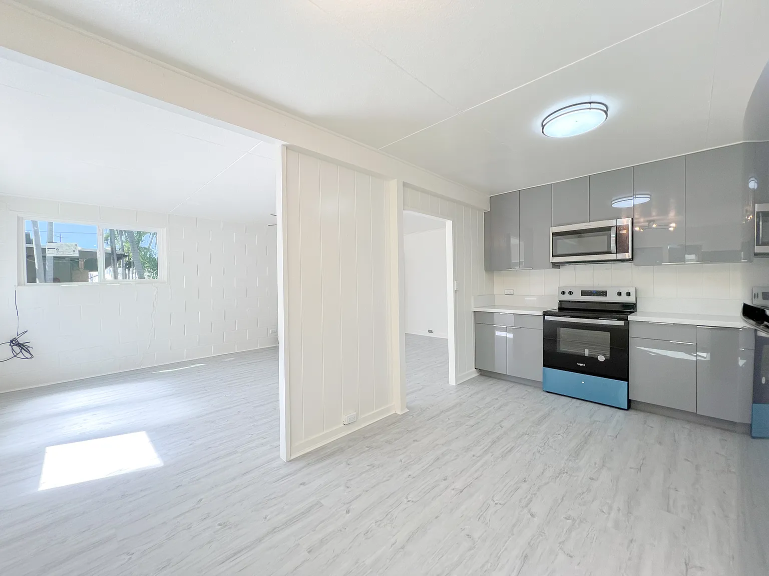 5 bed, 1400 sqft, $3,600 — Photo 2