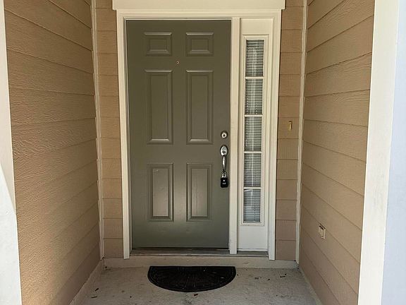4th image of 4243 Highwood Dr