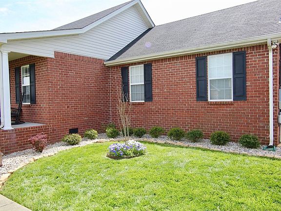 3rd image of 3020 Cliffside Dr