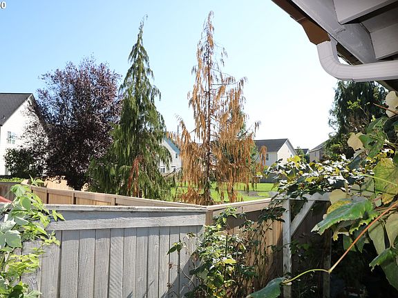 5th image of 4415 NE 165th Ave