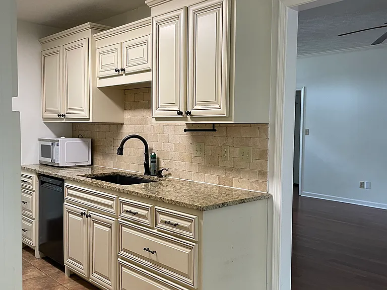 214 Fairway Blvd — Photo 8