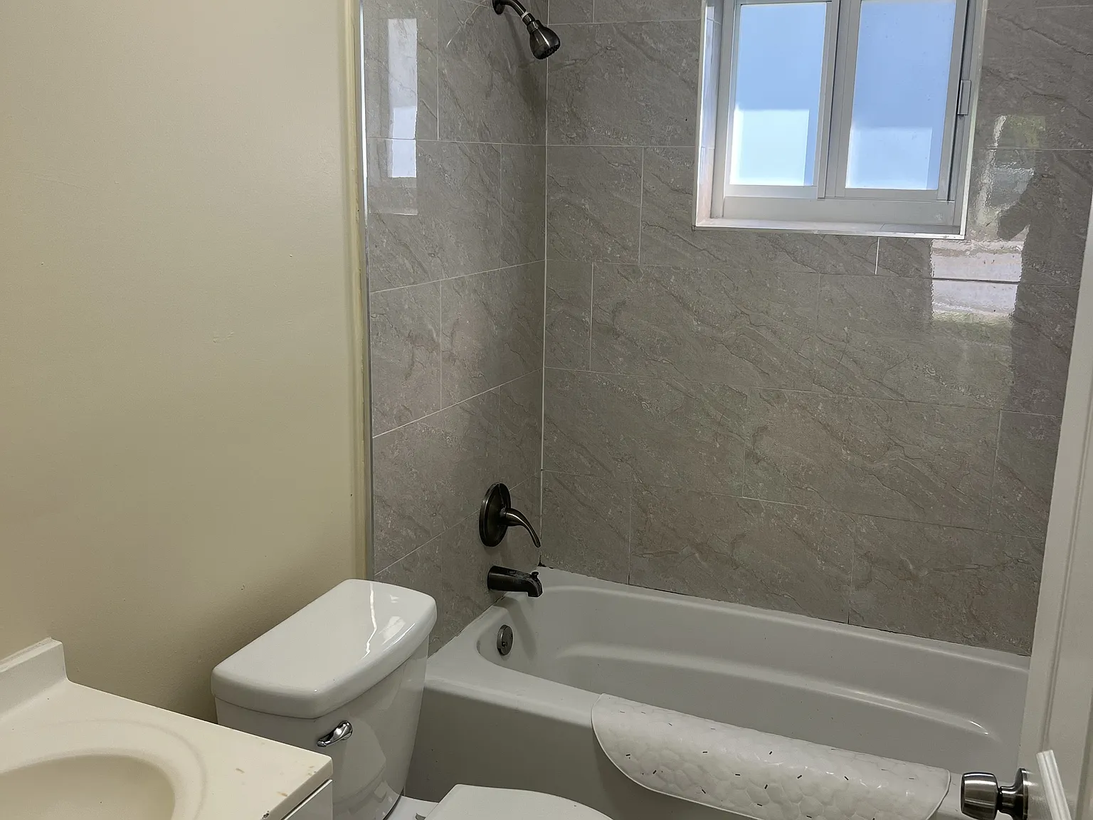 11611 SW 215 ST - 11613 — Photo 3