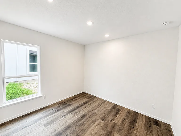 1619 Crooked River Ct — Photo 12