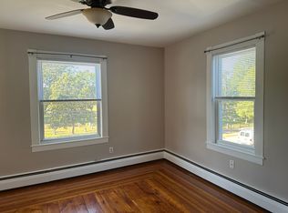 134 1/2 Kinsley St #2, Nashua, NH 03060