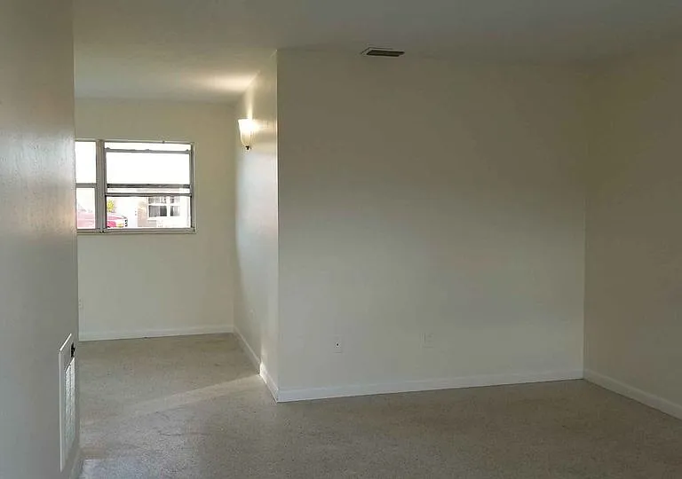 617 Joel Blvd #B — Photo 2