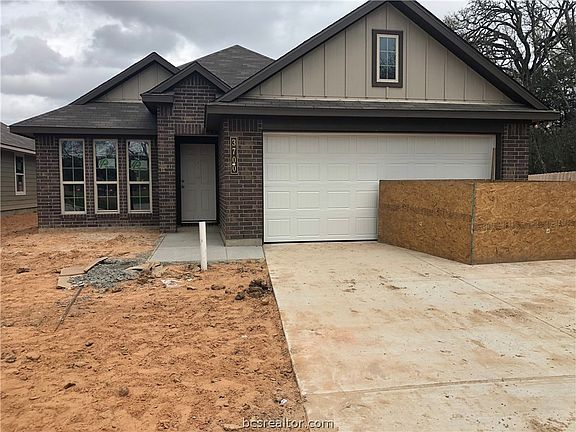3rd image of 3700 McKenzie Dr