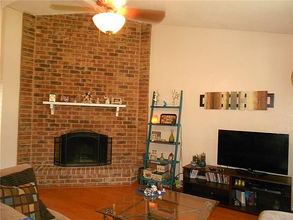 3rd image of 1501 Jabbet Dr