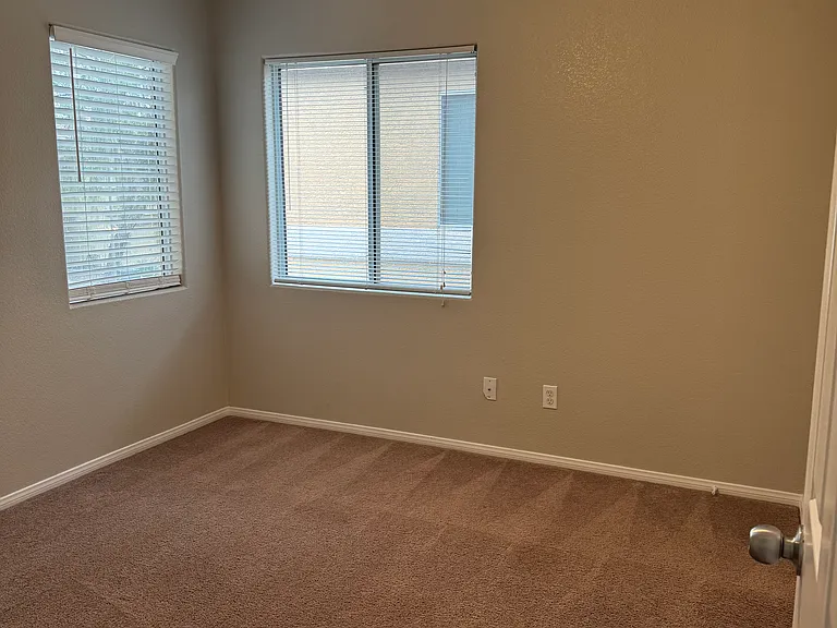 6528 Abbey Door Ct — Photo 15