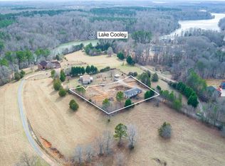 91 Stacy Dr, Inman, SC 29349