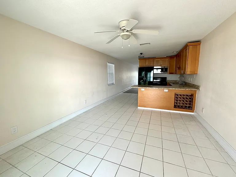 2565 Gary Cir — Photo 8