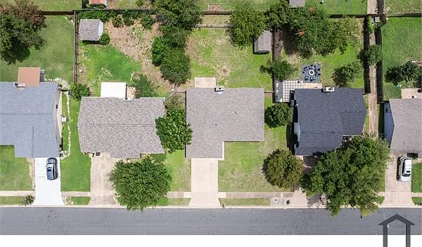 3915 Hillside Dr — Photo 29