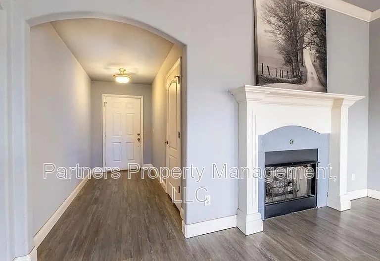 561 Red Bud St — Photo 15
