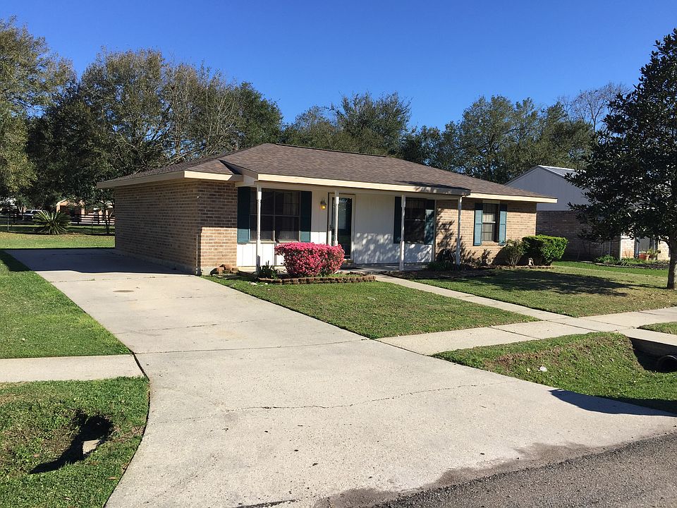 1st image of 306 Aristotle Dr