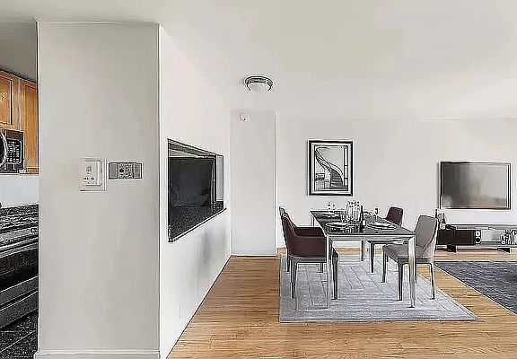 2nd image of 360 E 57th St APT 17B