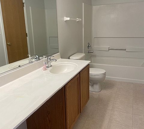 second floor full bath