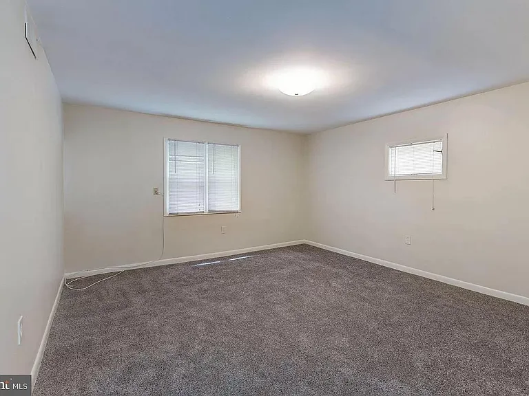 1121 N Taylor St #A — Photo 8