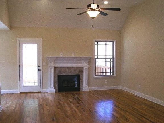 4th image of 130 Briar Meadow Trl