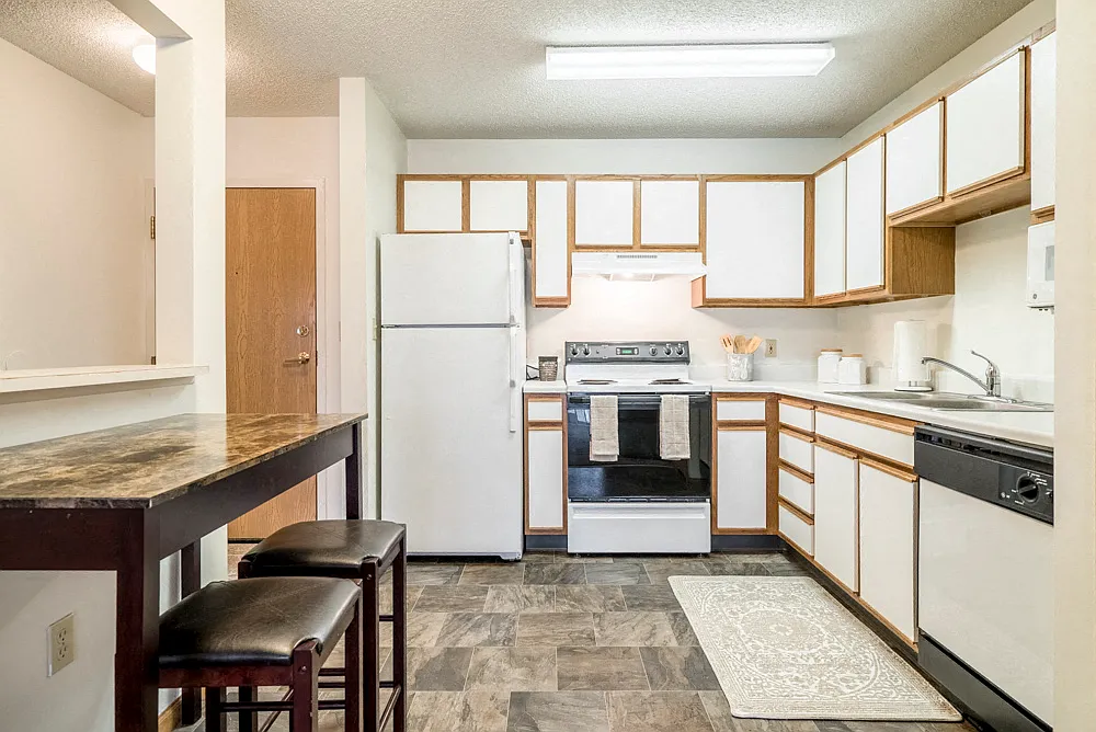 Highland View Apartments — Photo 3