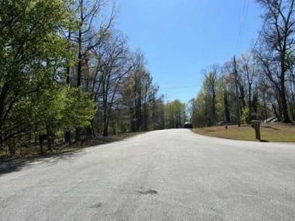 Exterior Neighborhood (street photo)