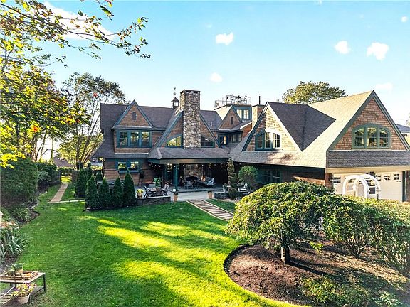 5th image of 412 Seaside Dr