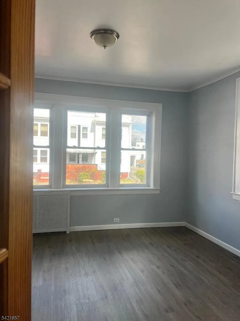 2 bed, 1.0 bath, $2,000 — Photo 4