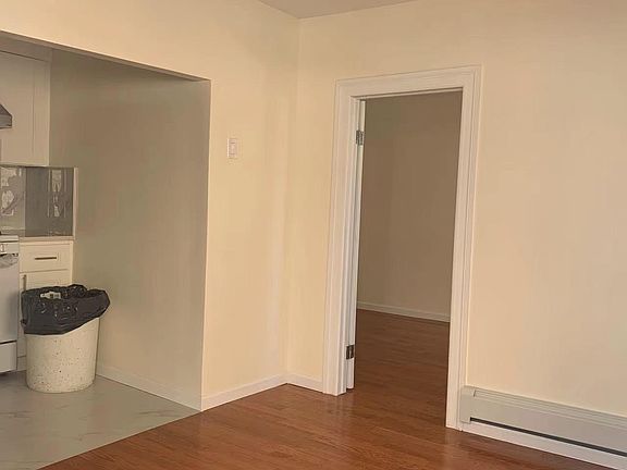 2nd image of 205 Avenue Z APT 2