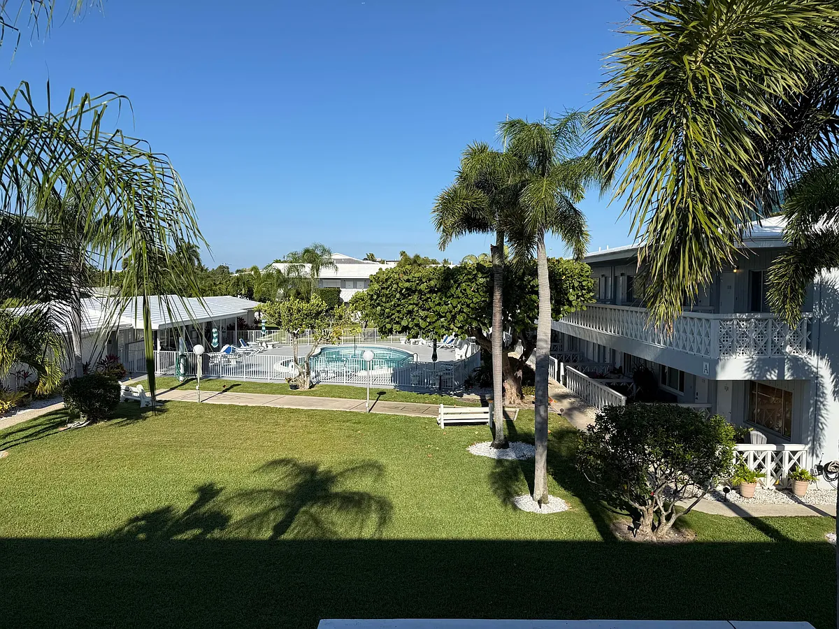 Photo 1 of 12 - 2170 NE 51st Ct #B5 - Fort Lauderdale, FL Primary Photo - 2170 NE 51st Ct #B5