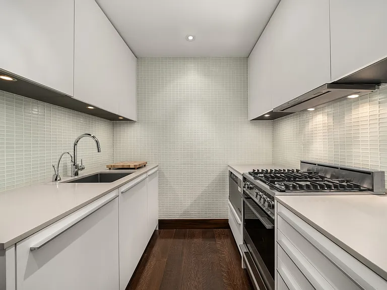 146 W 57th St #54AB — Photo 8