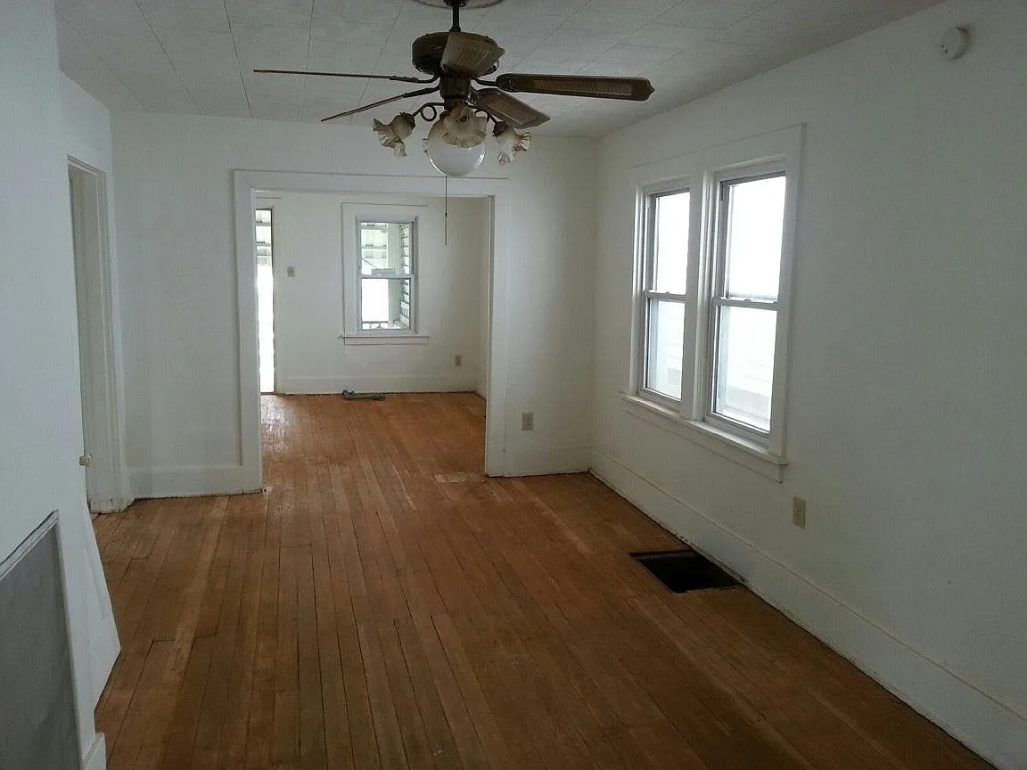 Building Photo - 112 Schley Ave
