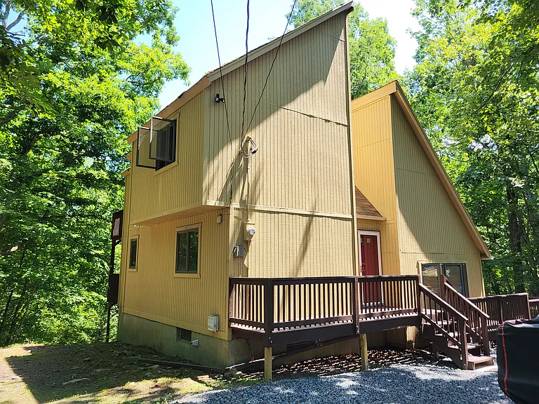 548 Clubhouse Dr — Photo 28