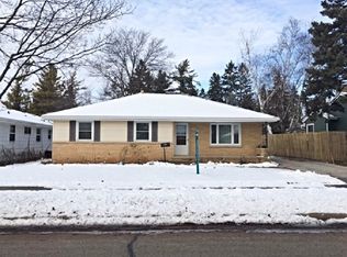 1354 W Taylor St, Appleton, WI 54914