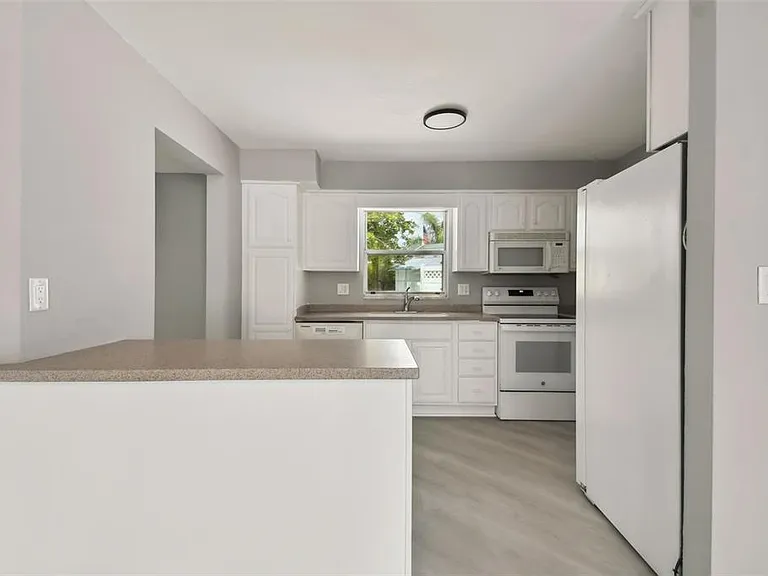 4411 3rd Ave E — Photo 9