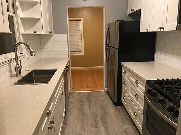 5th image of 1600 Burnett Way