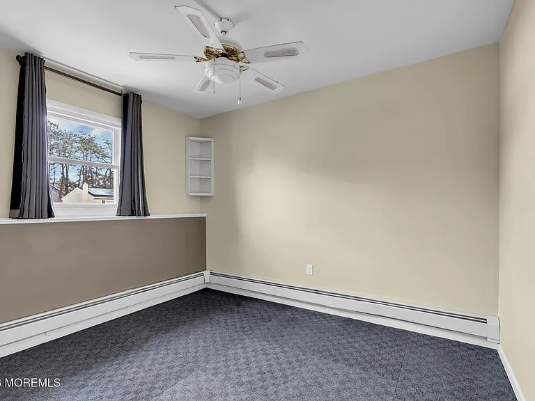 613 Champlain St — Photo 18