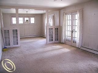 4th image of 645 E Huron St