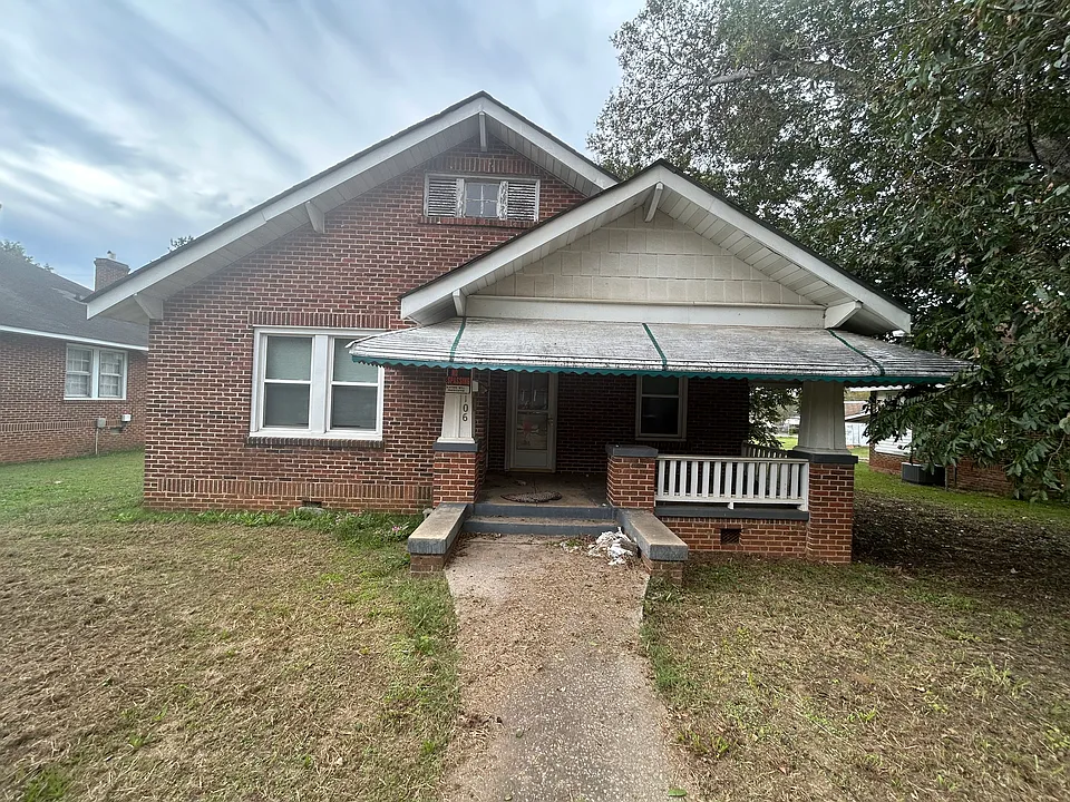 106 4th St