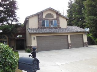 781 E Buckhill Rd, Fresno, CA 93720