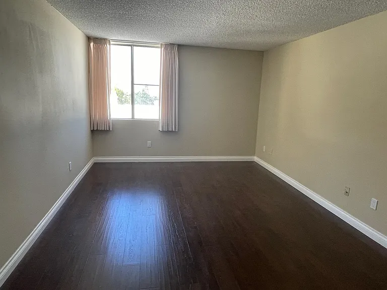 28121 Highridge Rd #201 — Photo 12