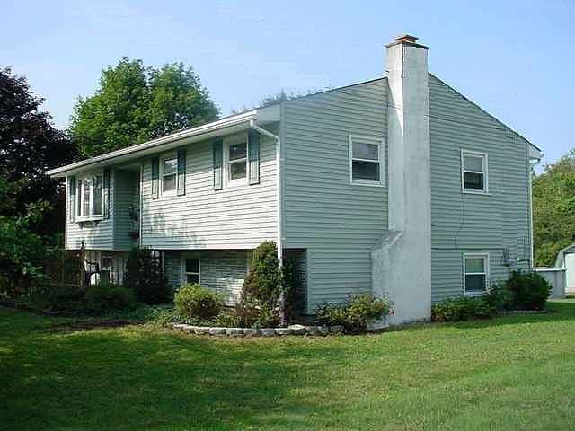 1st image of 5 Lyons Dr