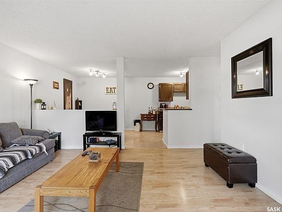 4th image of 2511 Neff Road E #202