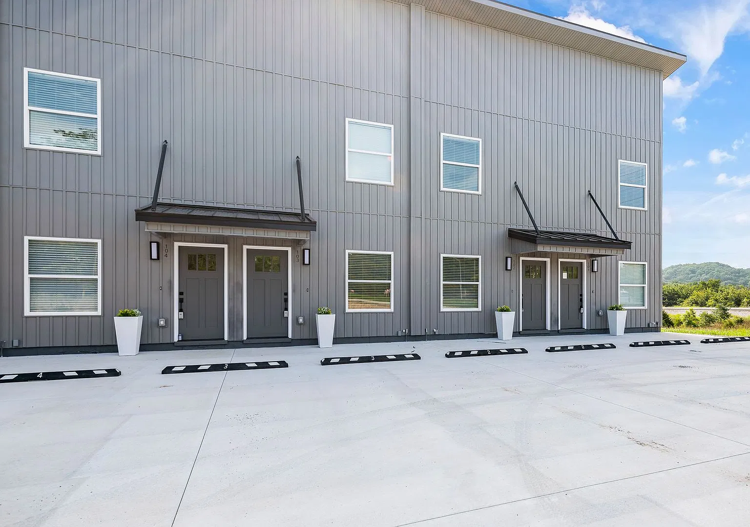 Brand New Townhomes 15 Minutes from Bentonville! — Photo 2
