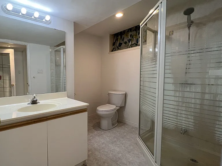 298 Newton Dr — Photo 16