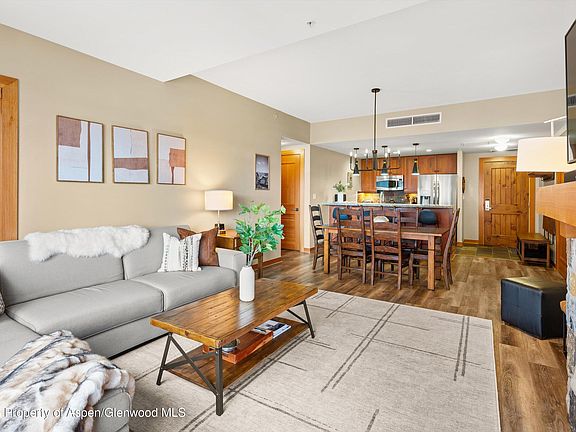 5th image of 60 Carriage Way #3224
