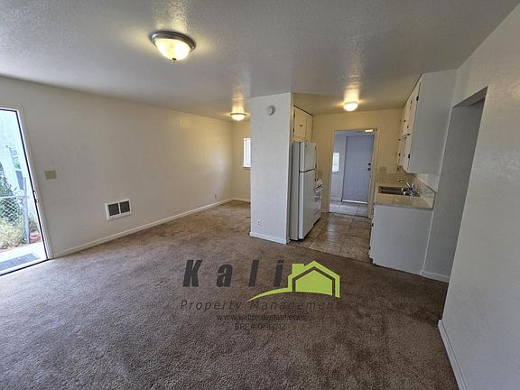 3rd image of 2128 Flintridge Dr