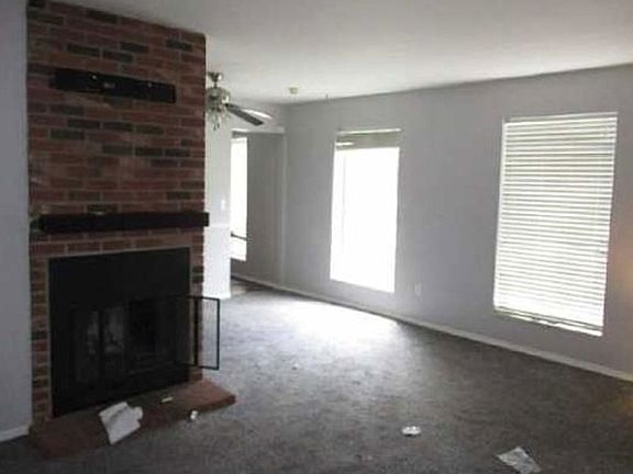 Additional Living Room